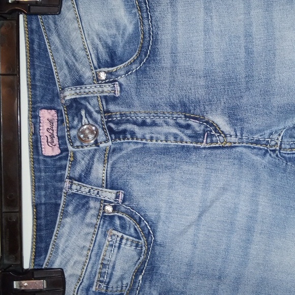 TRUE LUCK Jeans - Decorative Pockets 4 - Picture 5 of 13